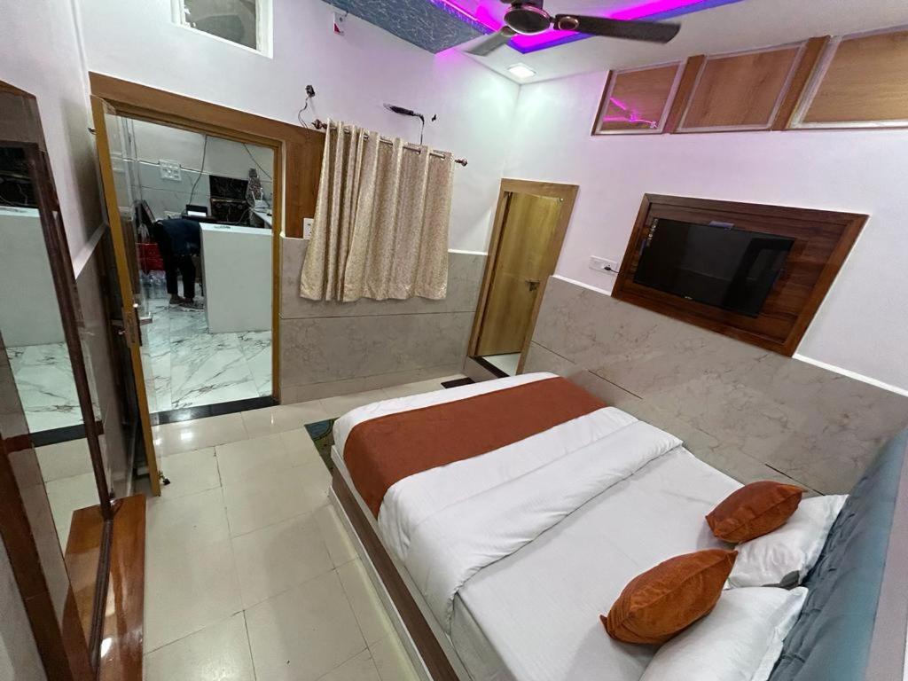Wisma tamu Vishu Premium