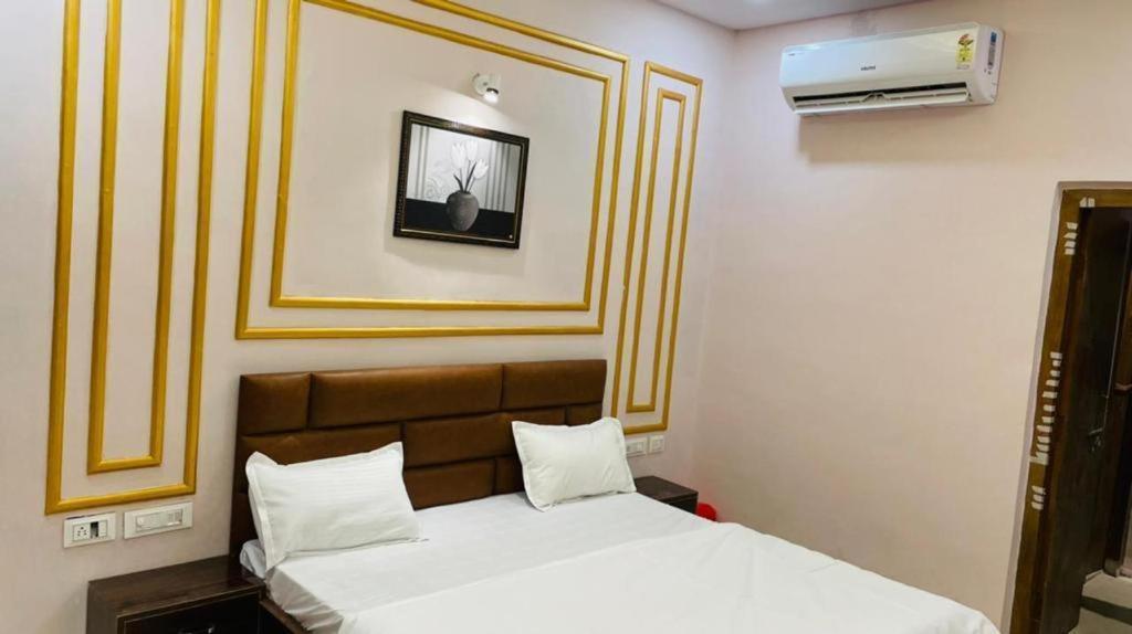 Vishu Premium Wisma tamu Agra (Uttar Pradesh)